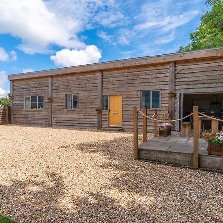 Old Stables, Little Ballthorns Farm Cold Ashton Bagian luar foto